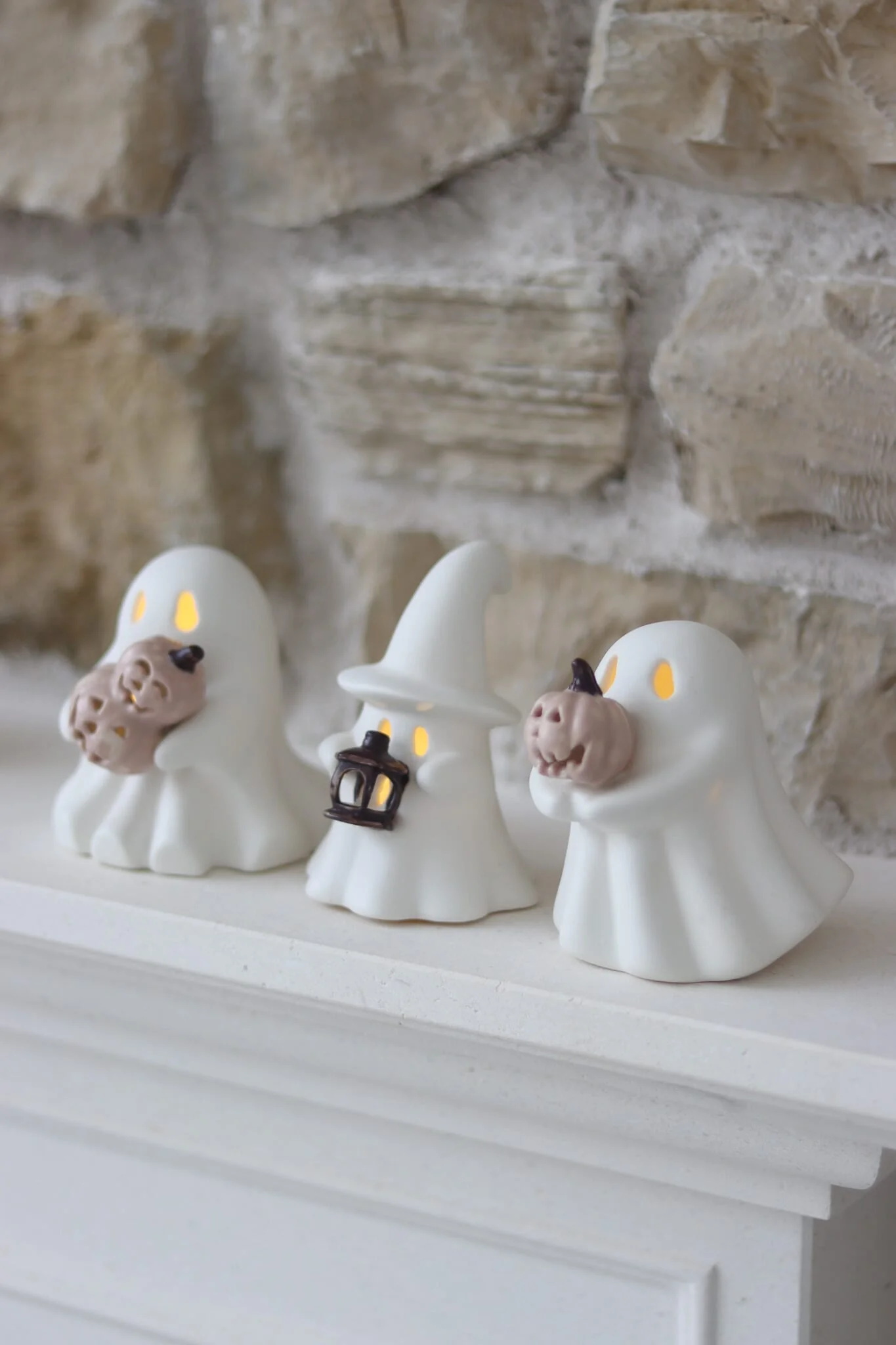 3 Assorted LED Ceramic Ghosts - Image 4