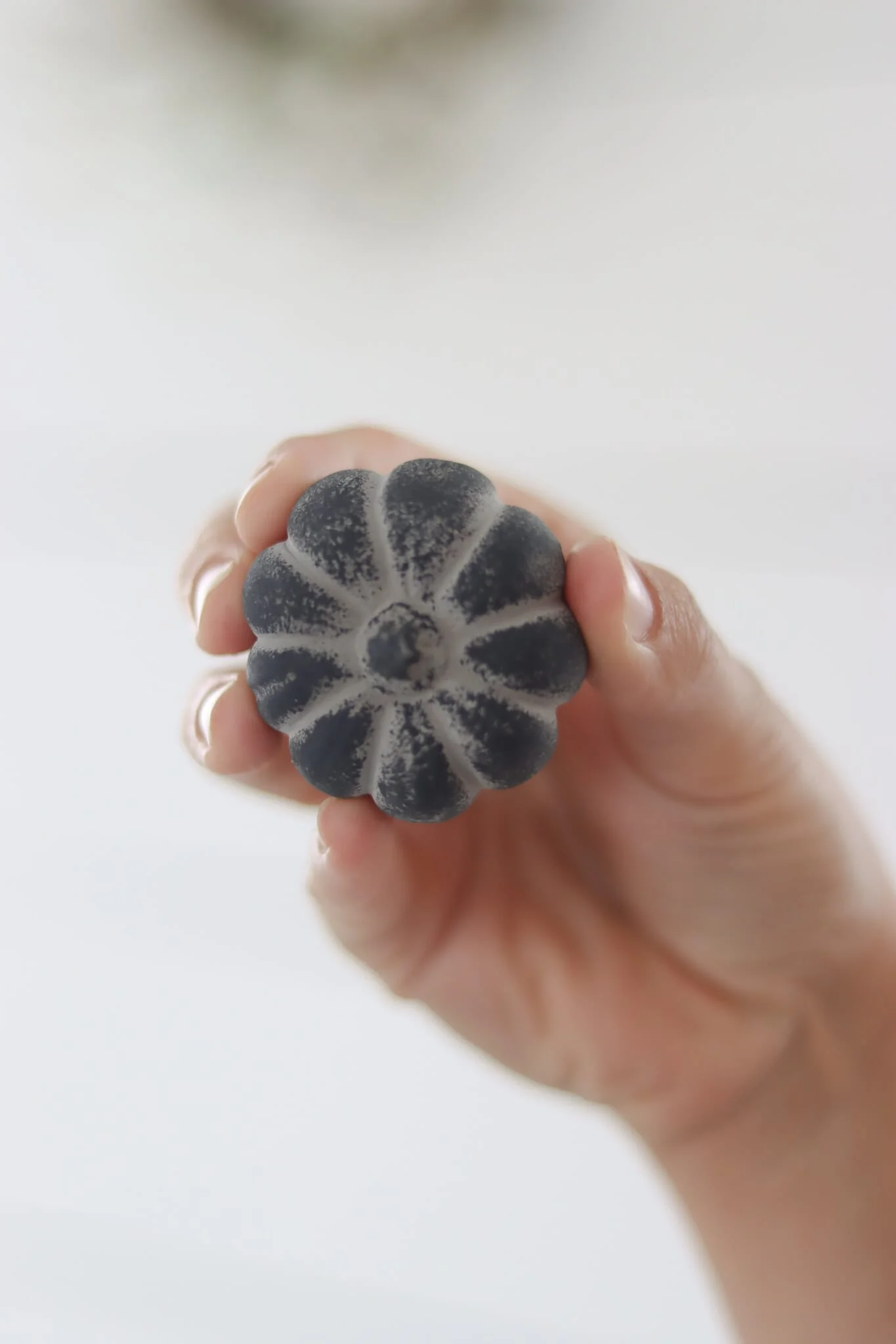 Black Stone Resin Pumpkin - Tiny 4Pc Set - Image 4