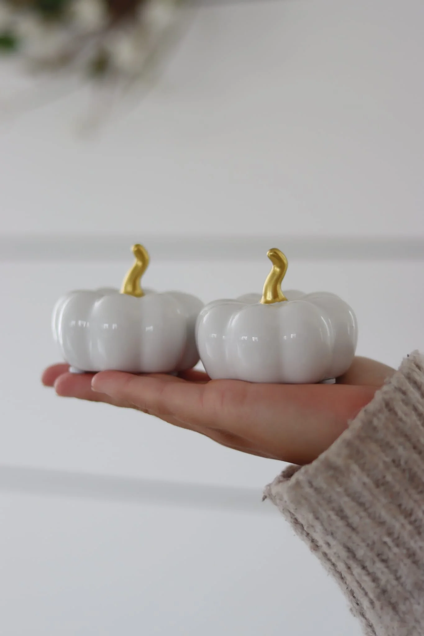 Ceramic Pumpkin White/Gold - Small 2PC - Image 2
