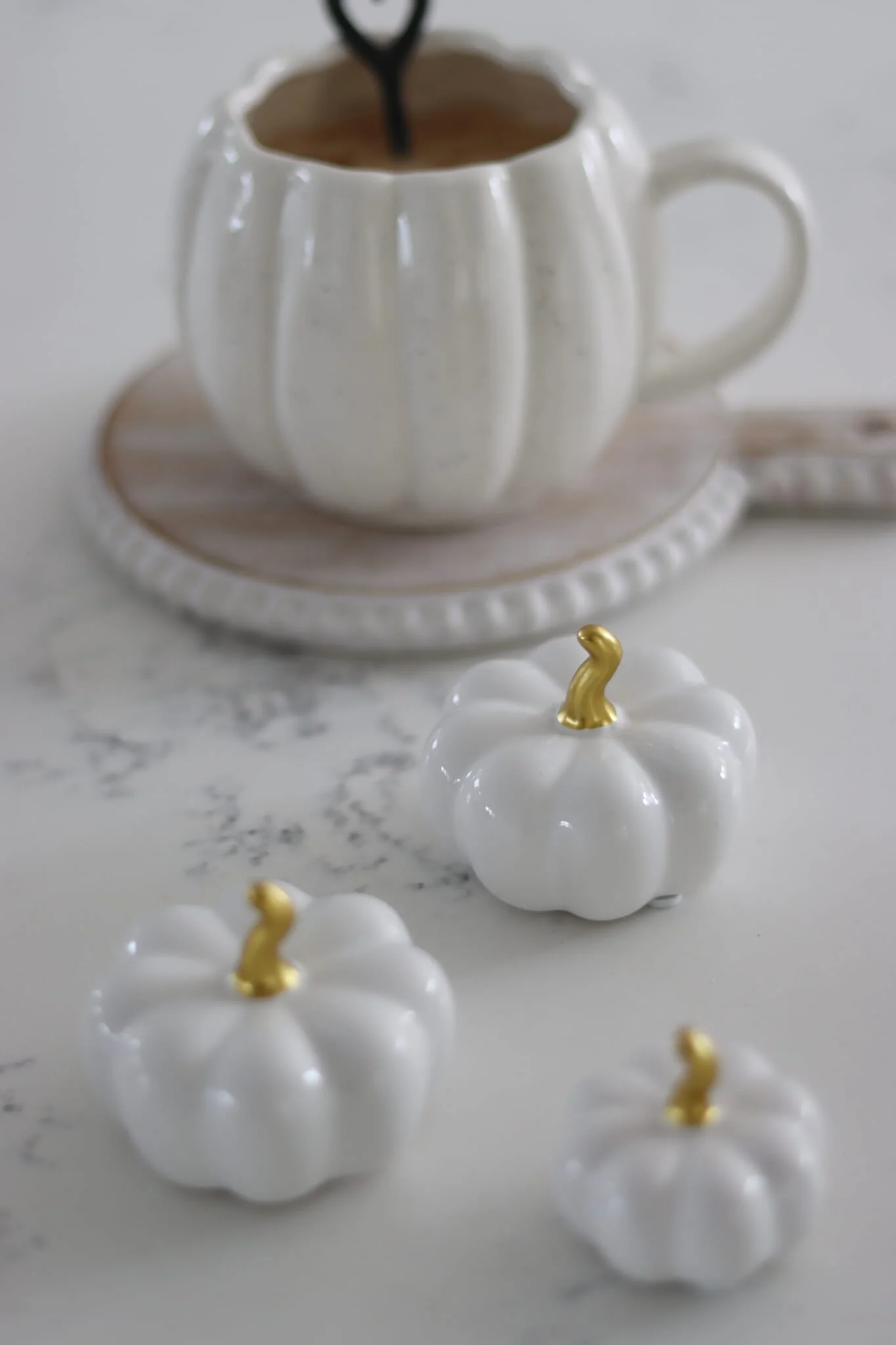 Ceramic Pumpkin White/Gold - Small 2PC - Image 3