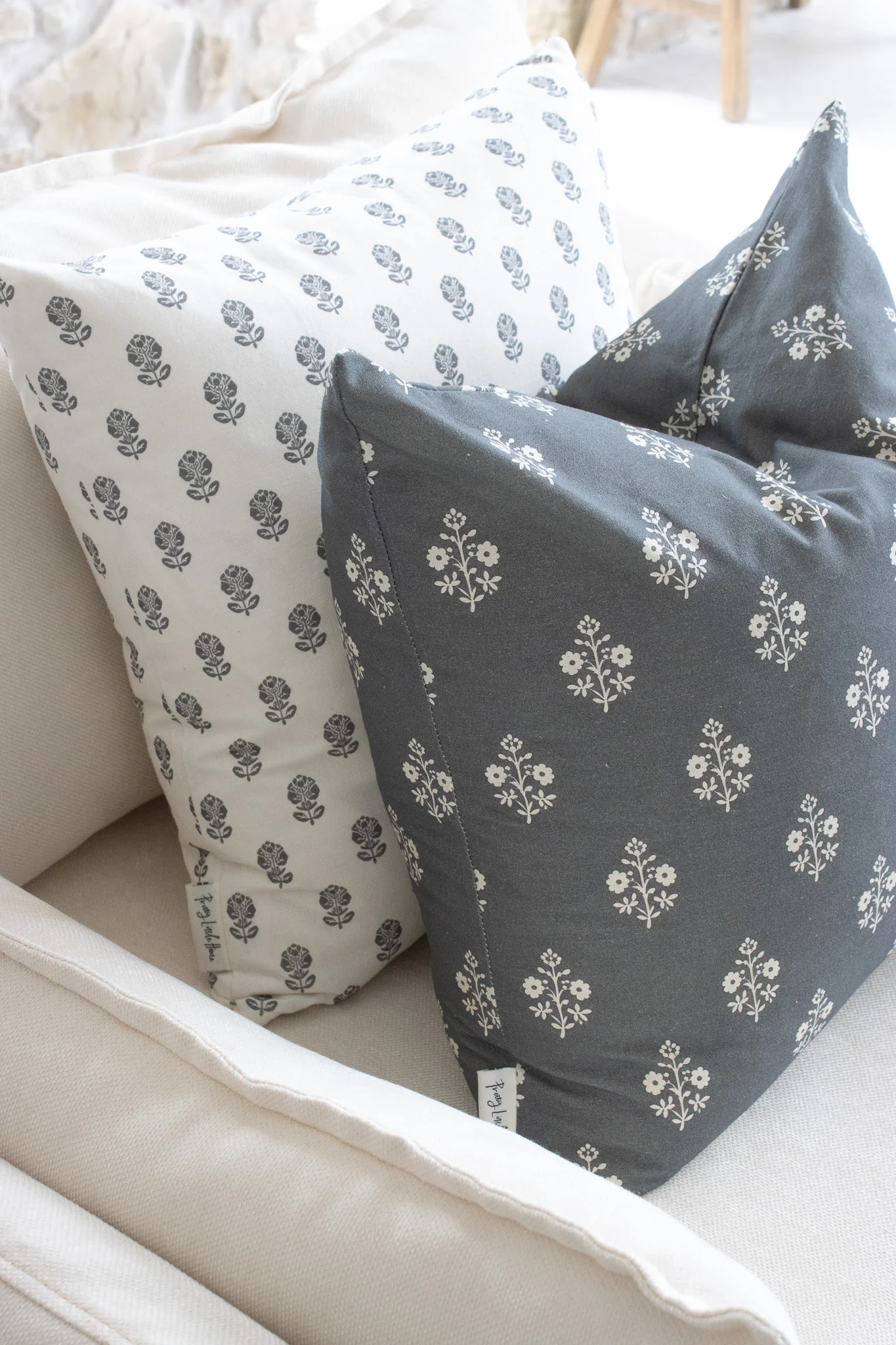 Charcoal Wildflower Cushion Cover - Image 4