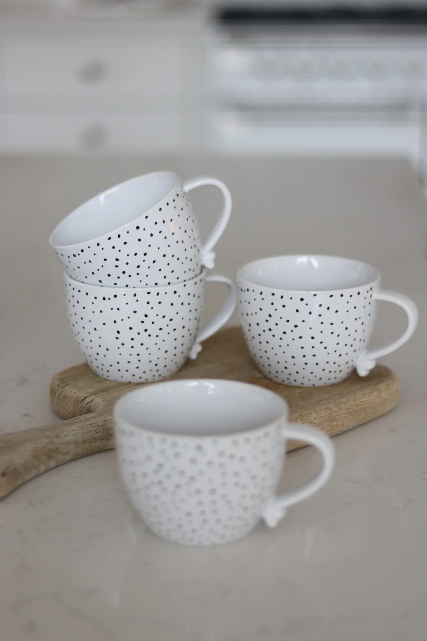 Heart Handled Ceramic Mug Set – 4 Piece – Dots - Image 2