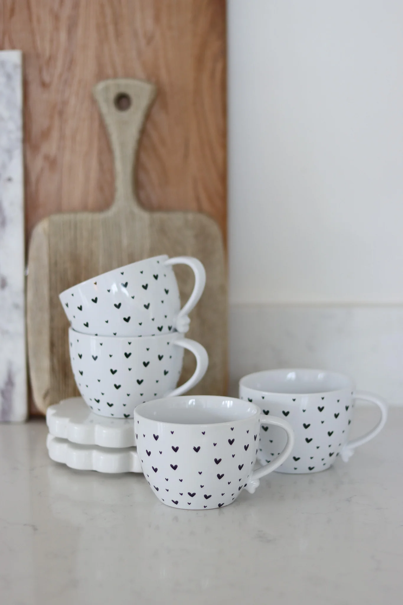 Heart Handled Ceramic Mug Set – 4 Piece – Multi Hearts - Image 3