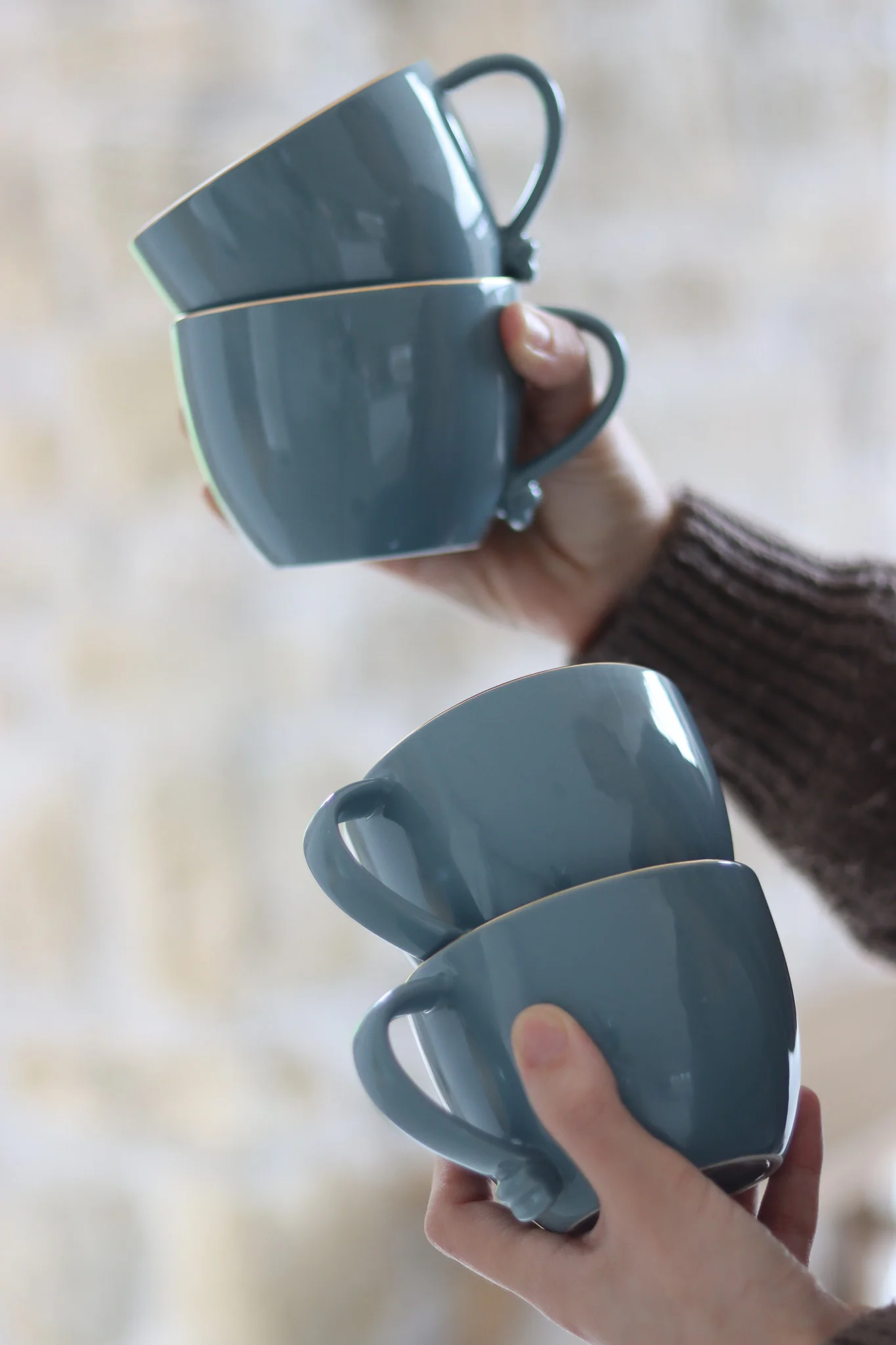 Heart Handled Ceramic Mug Set – 4 Piece – Slate Gold Trim