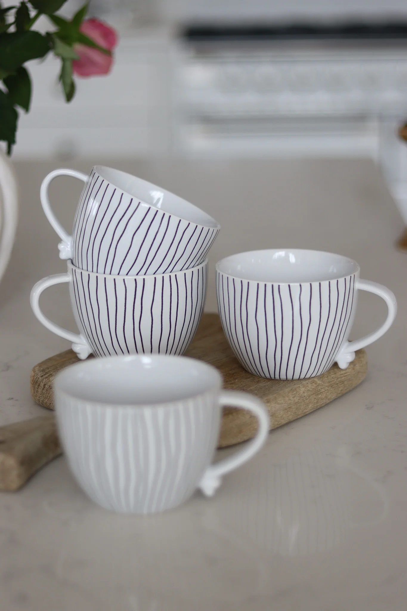 Heart Handled Ceramic Mug Set – 4 Piece – Vertical Stripes - Image 4