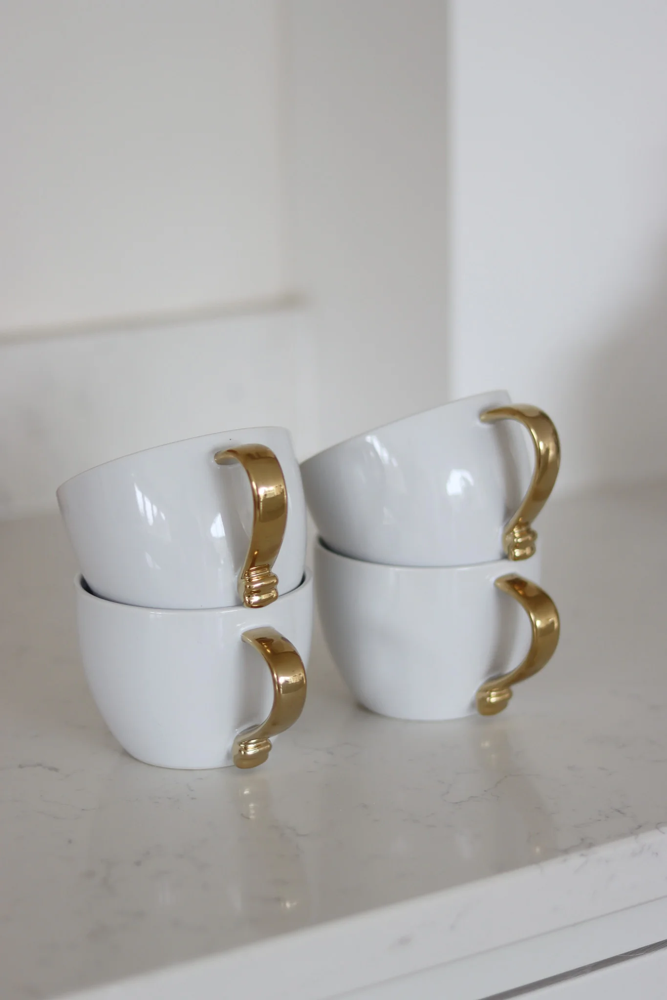 Heart Handled Ceramic Mug Set – 4 Piece – White Gold Handle - Image 2