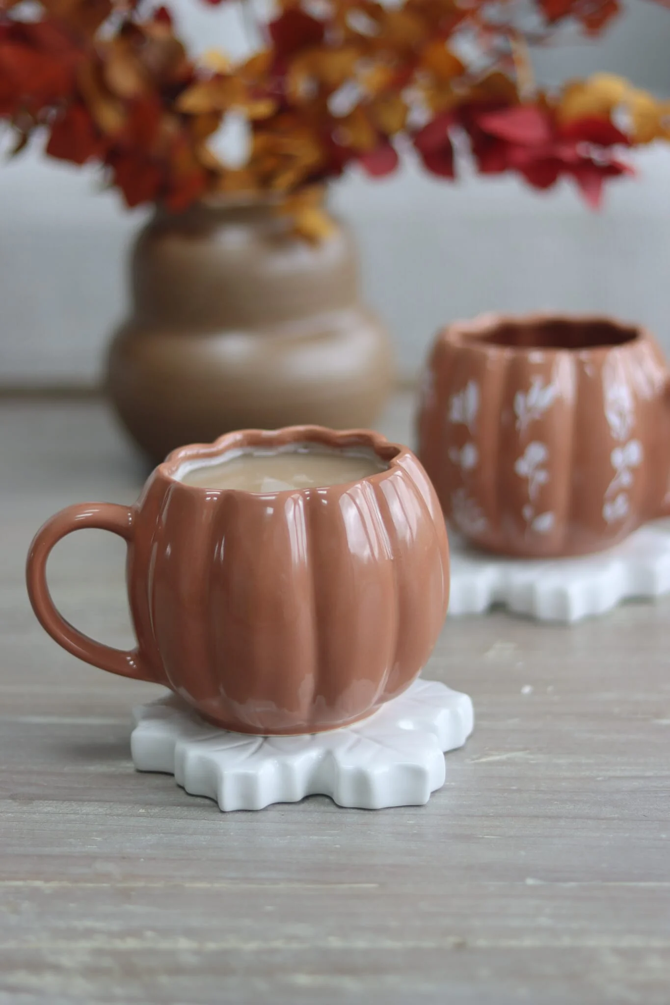 Large Pumpkin Mug - Mocha - Image 4
