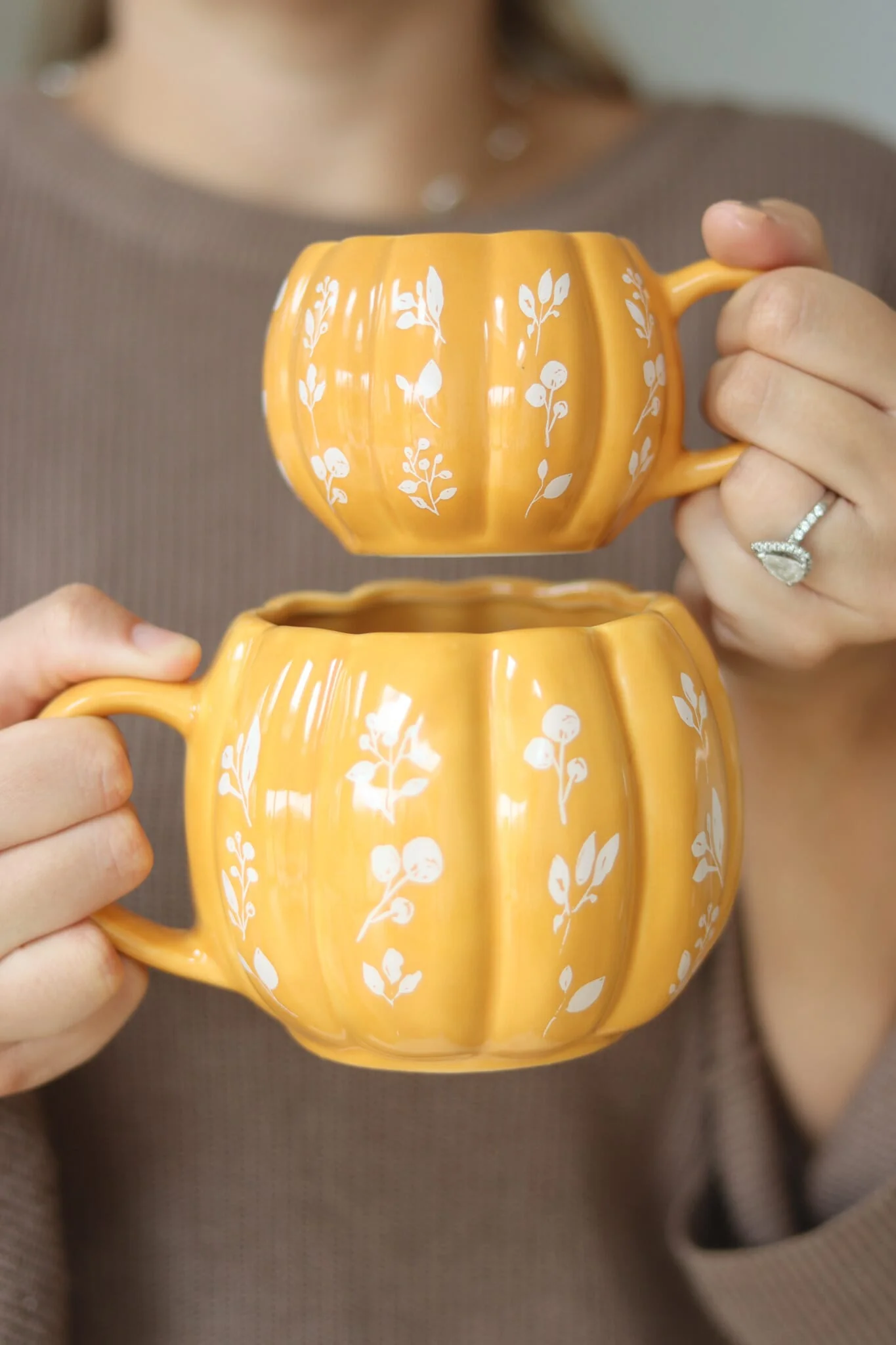 Large Pumpkin Mug - Ochre Art 3 - Image 2