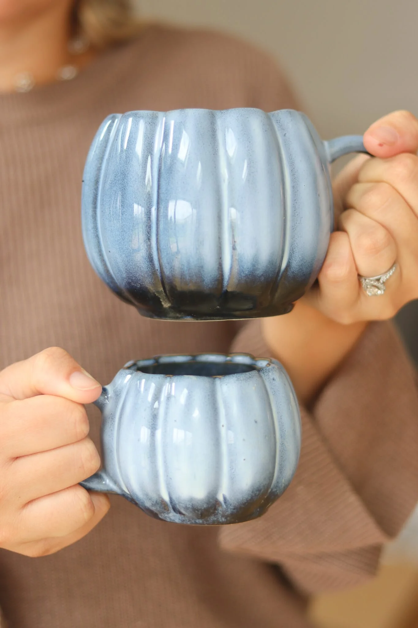 Large Pumpkin Mug - Ombre Blue - Image 4