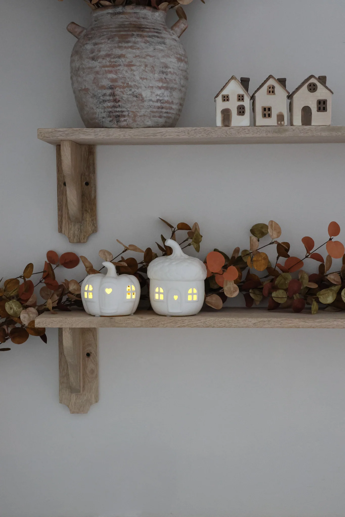 LED Acorn & Pumpkin House - Set - Image 2
