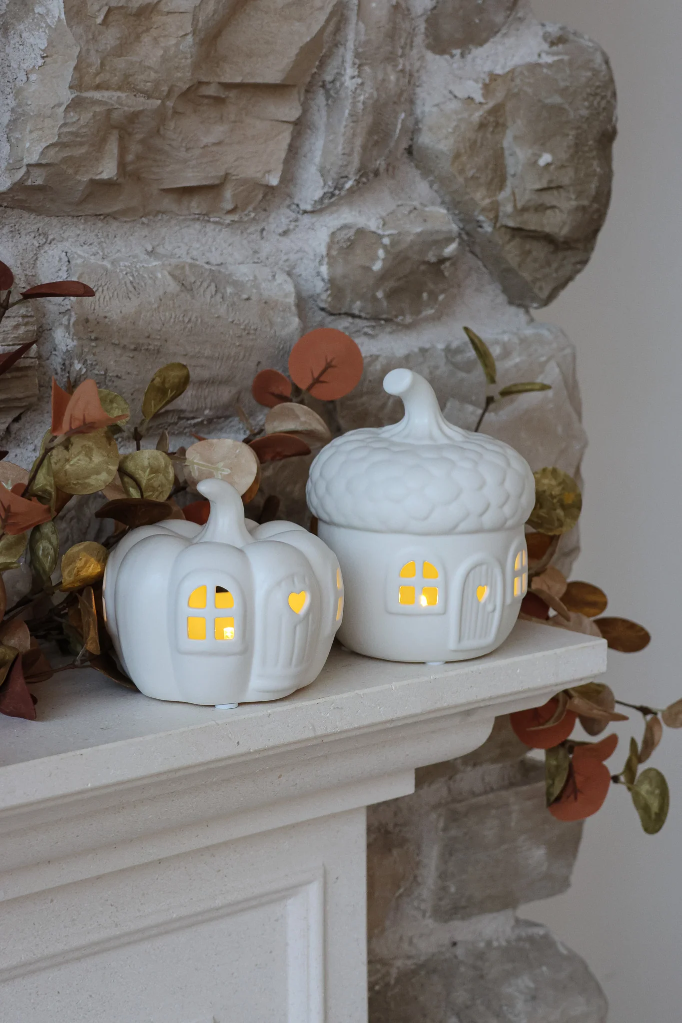 LED Acorn & Pumpkin House - Set - Image 5