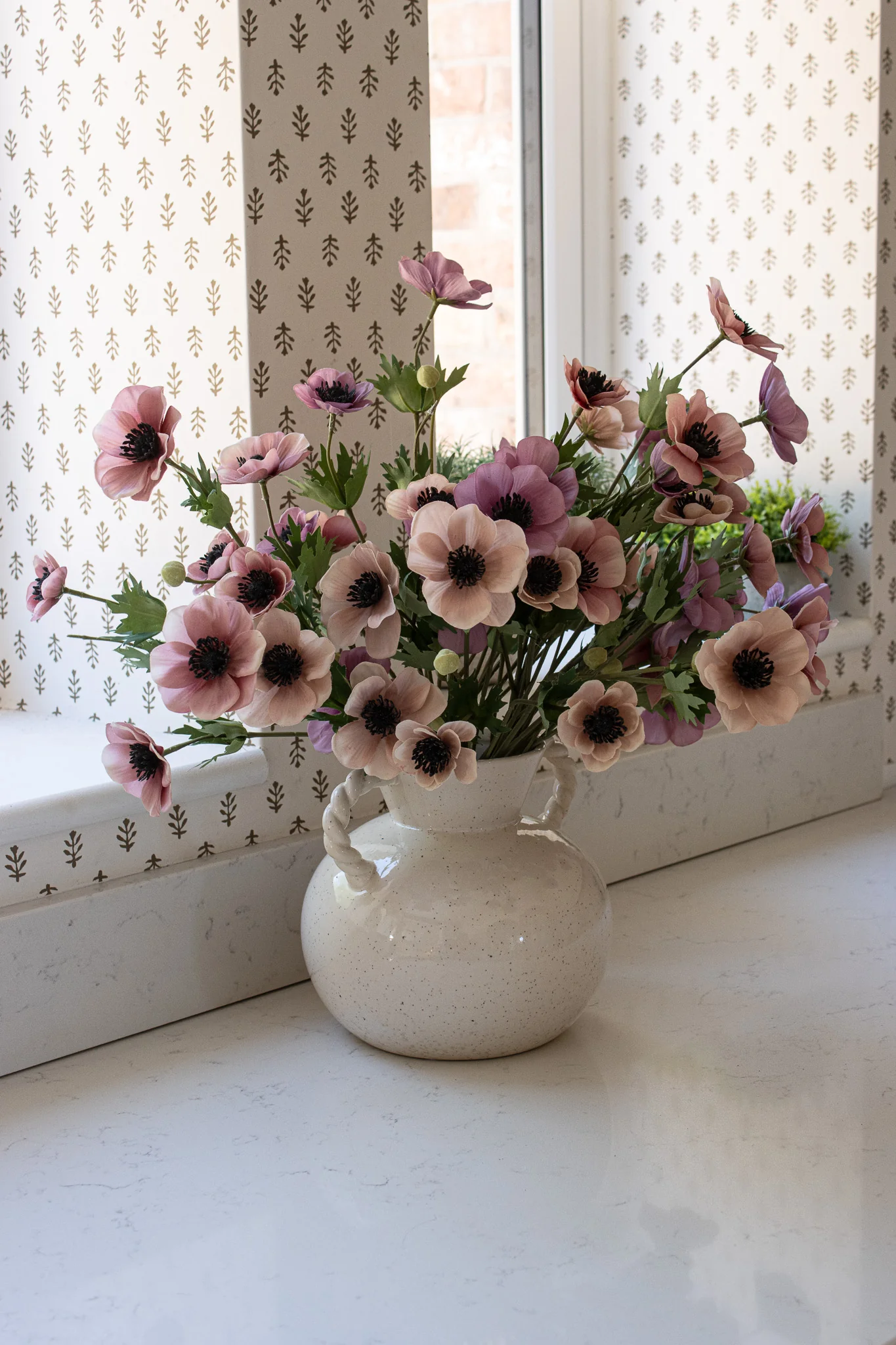 Rope Handle Ceramic Vase - Image 4