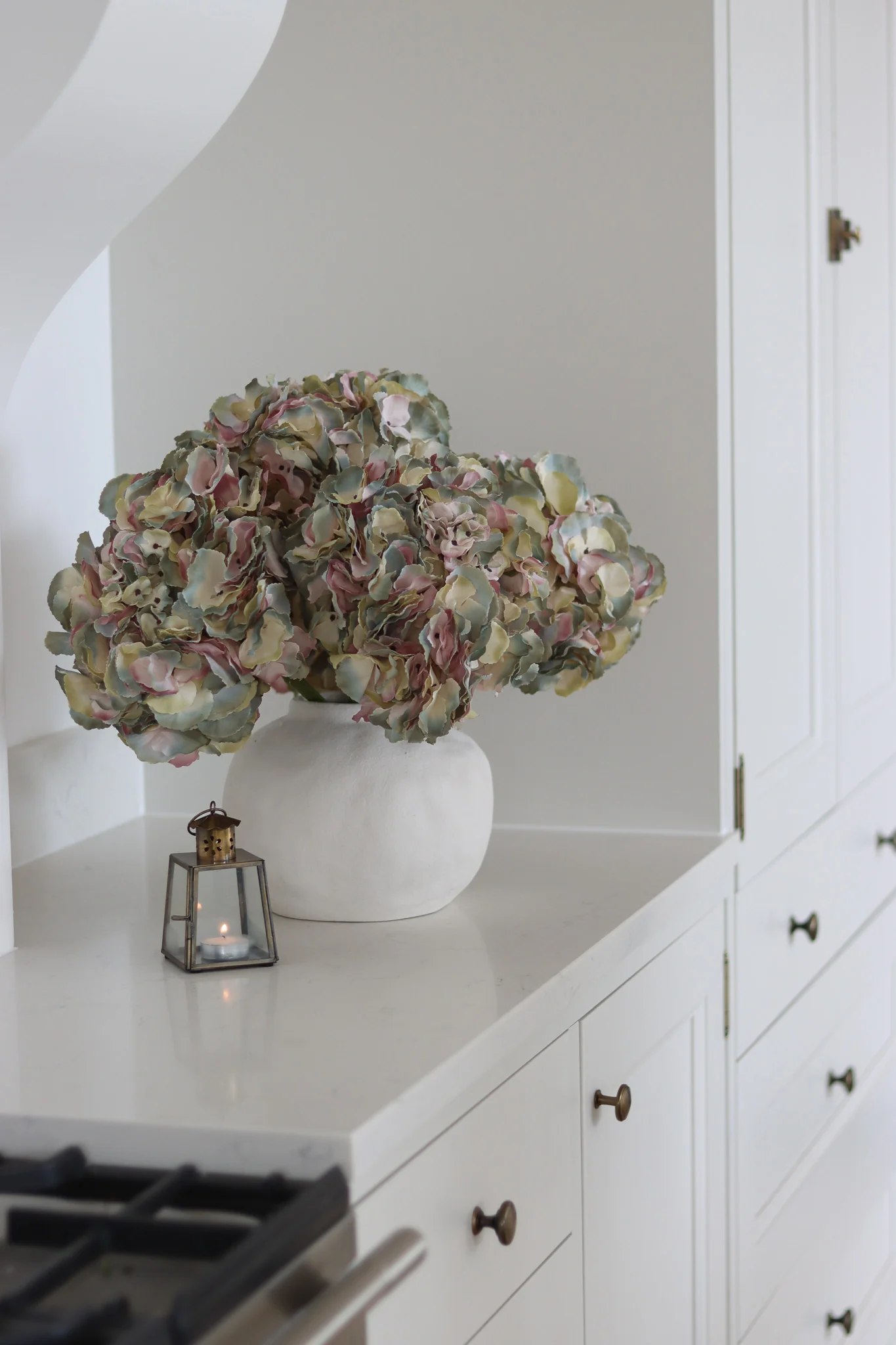 Dimpled Round Ceramic Vase - Image 4