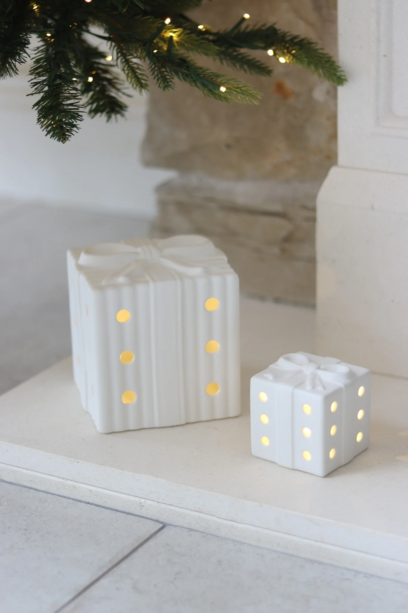 Set of 2 LED Christmas Presents - Image 2
