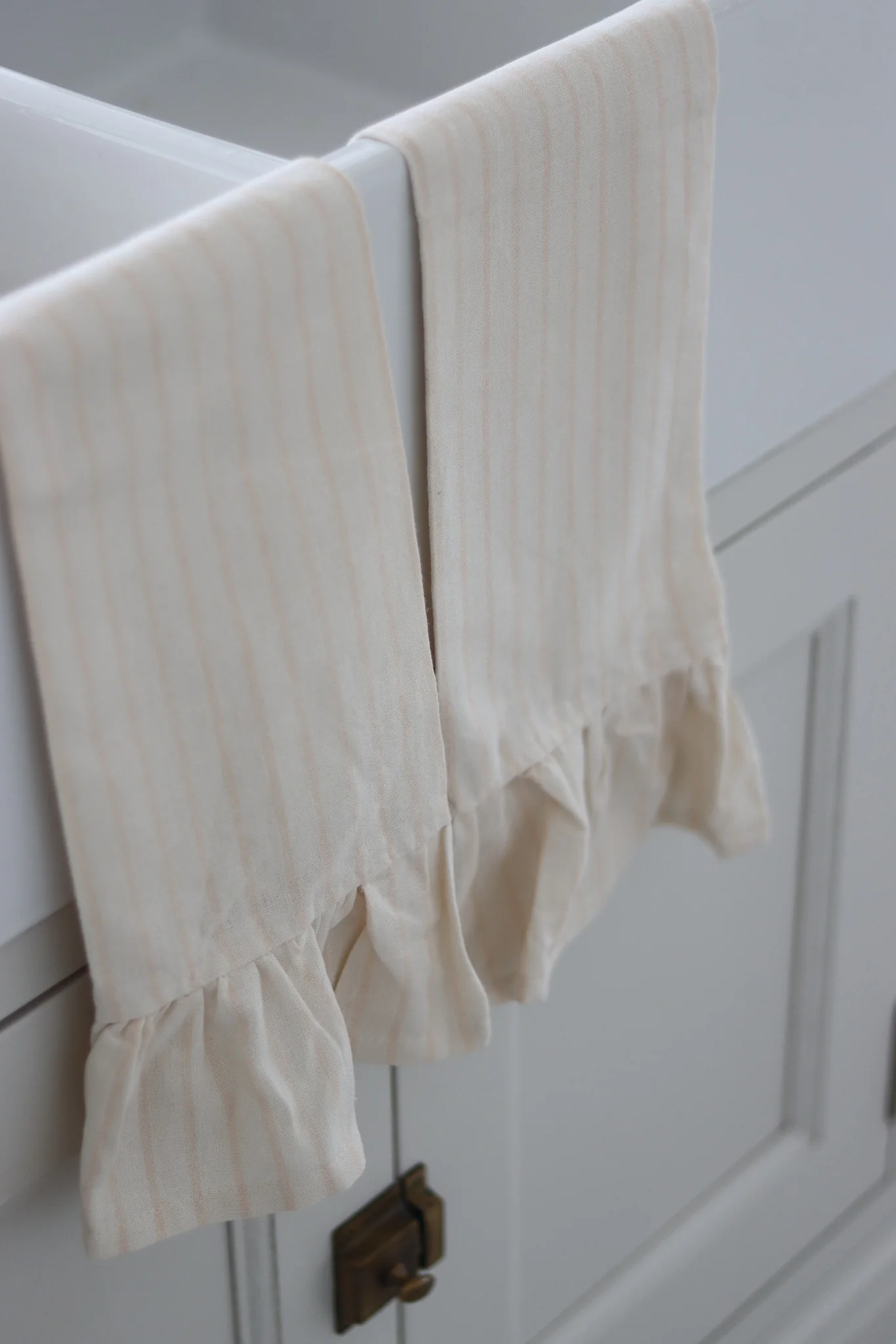 Set of 2 Pinstripe Beige Tea Towels - Image 4