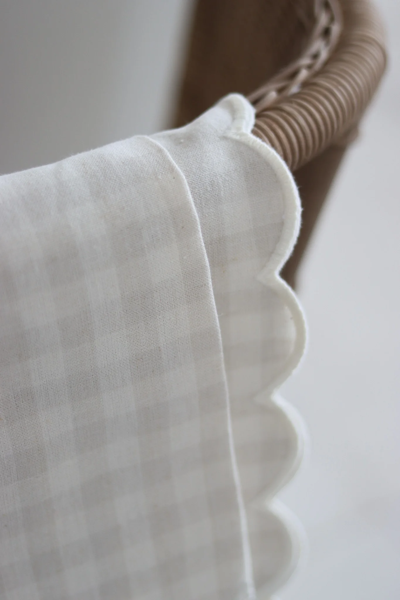 Set of 2 Scalloped Off-White Tea Towels - Image 2