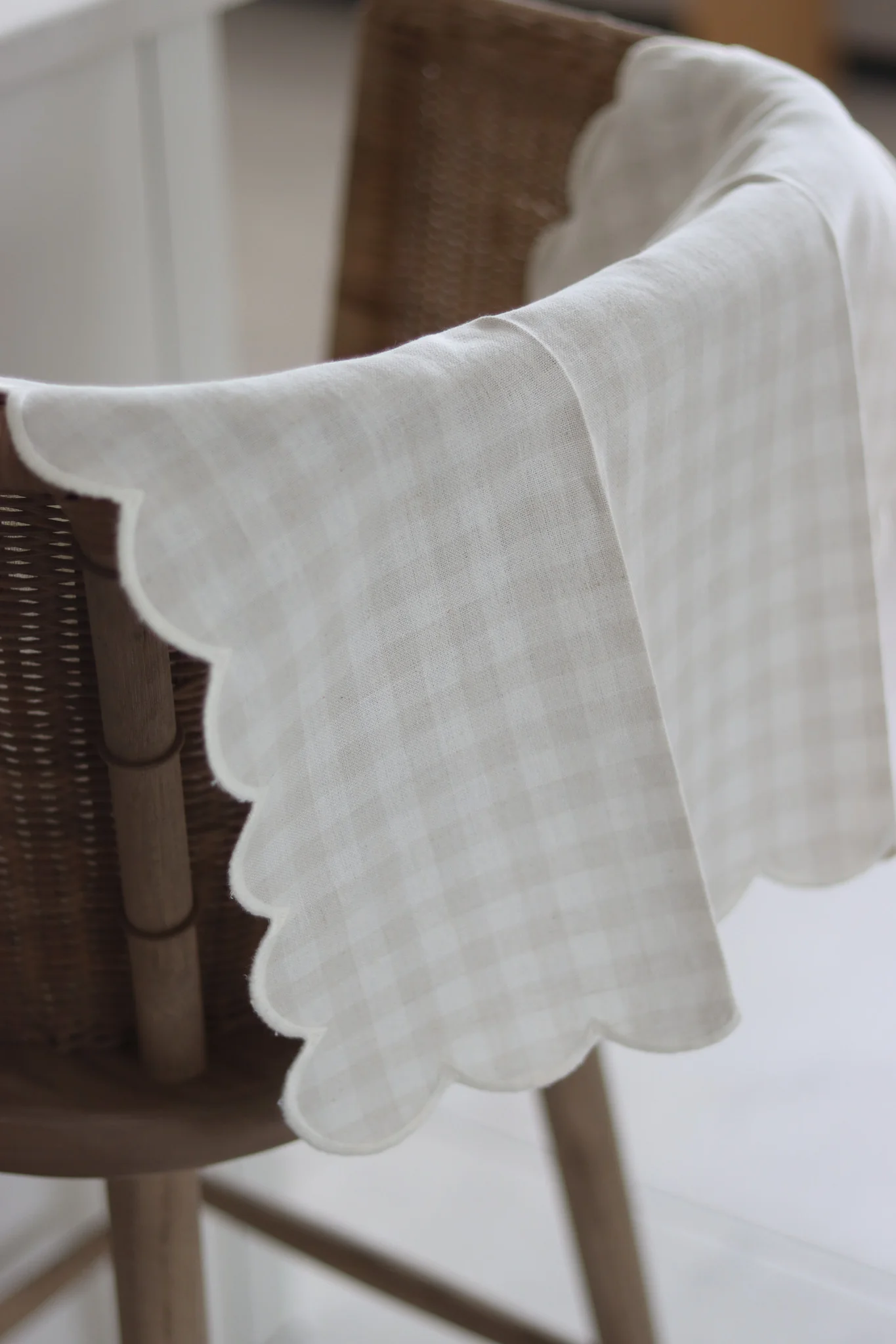 Set of 2 Scalloped Off-White Tea Towels - Image 4