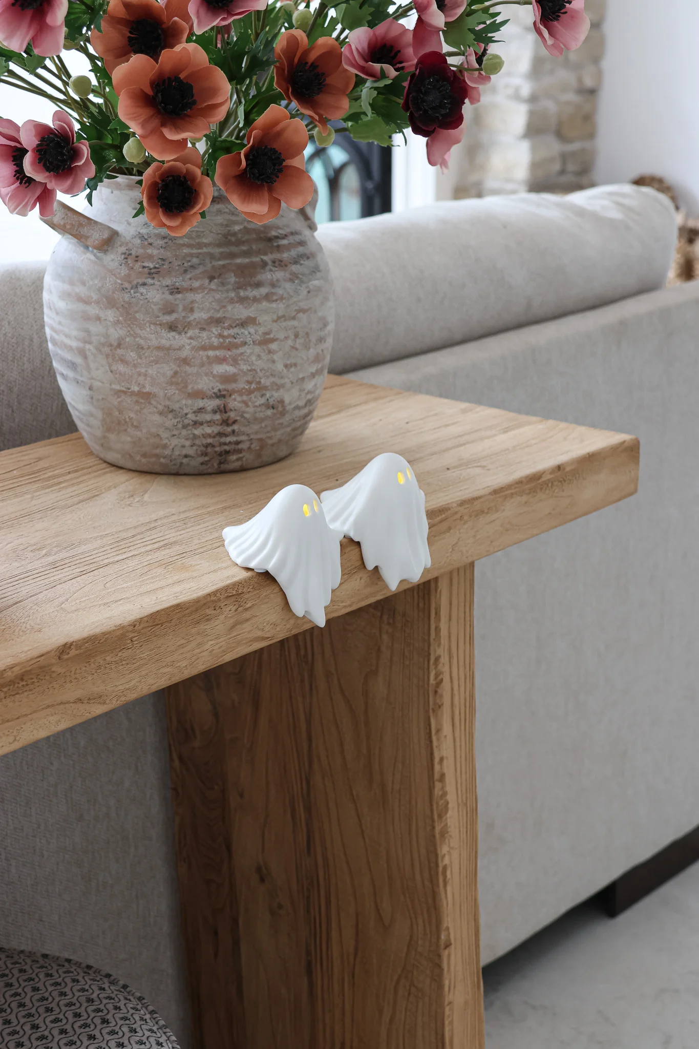Set of 2 Shelf Sitting LED Ghosts - Image 4