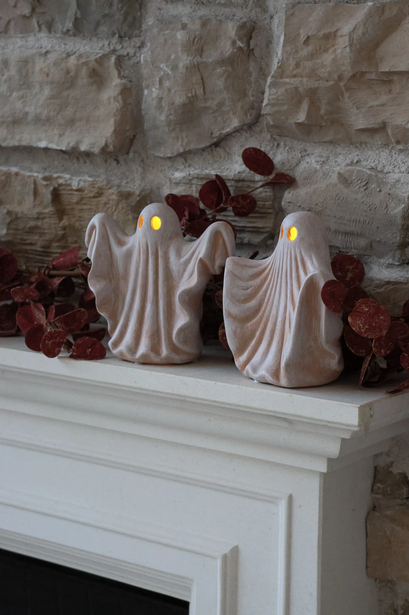 Set of 2 LED Spooky Ghosts – Terracotta - Image 2