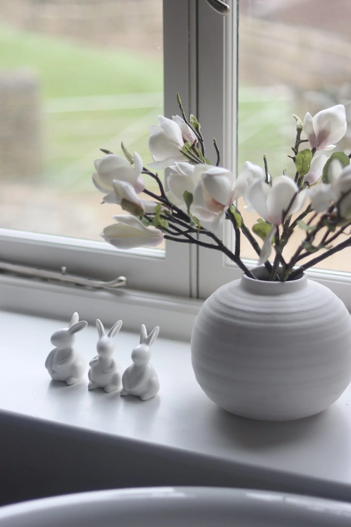 Set of 3 Round Easter Bunnies - Image 5