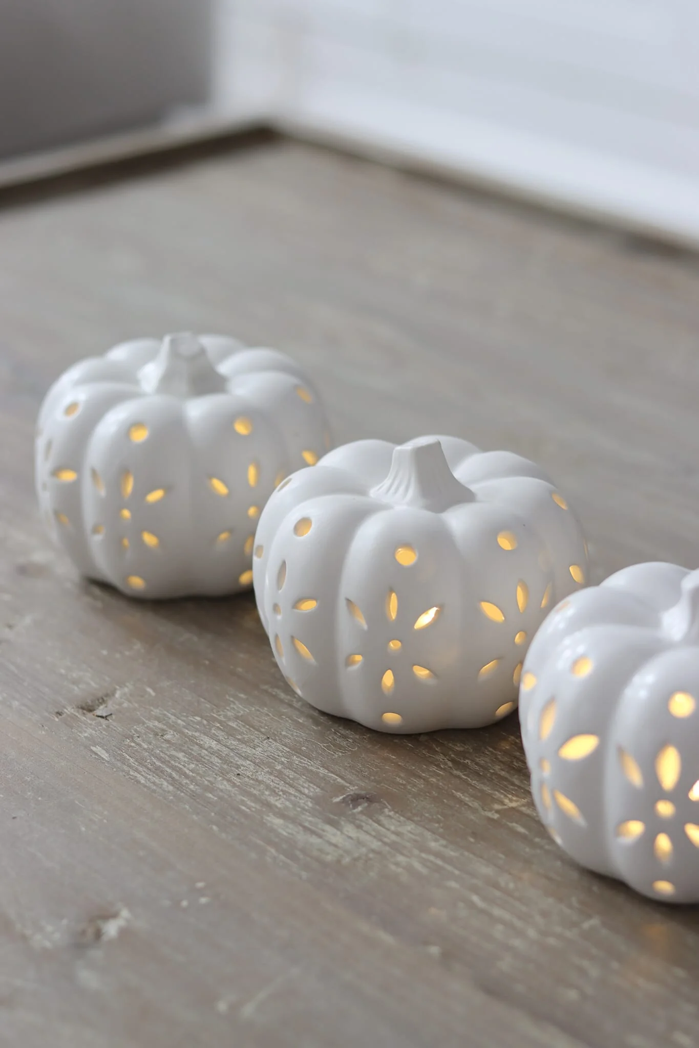Set of 3 Medium LED Ceramic Pumpkins - Image 3