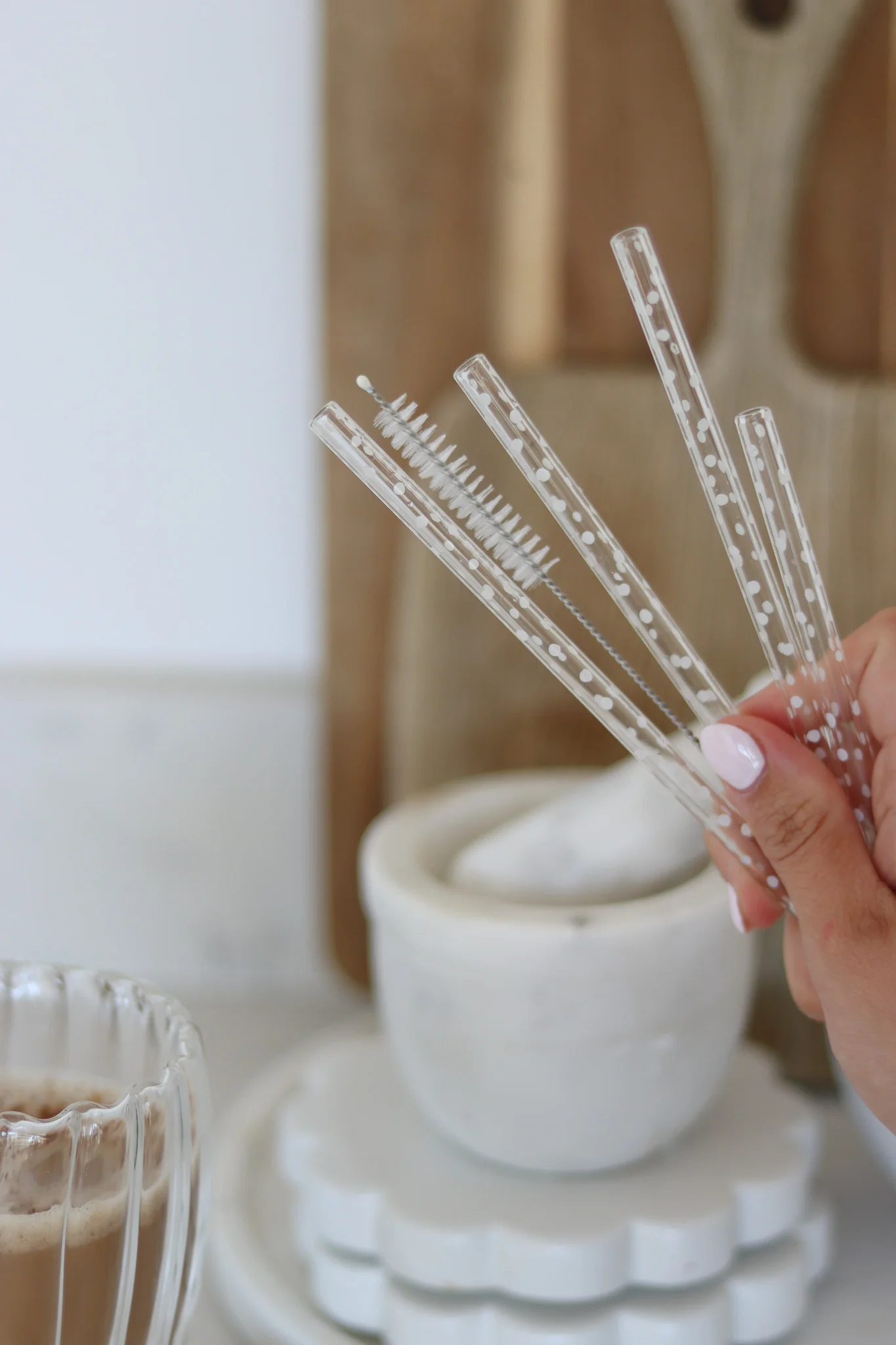 Set Of 4 Glass Straws - White/Polka - Image 3