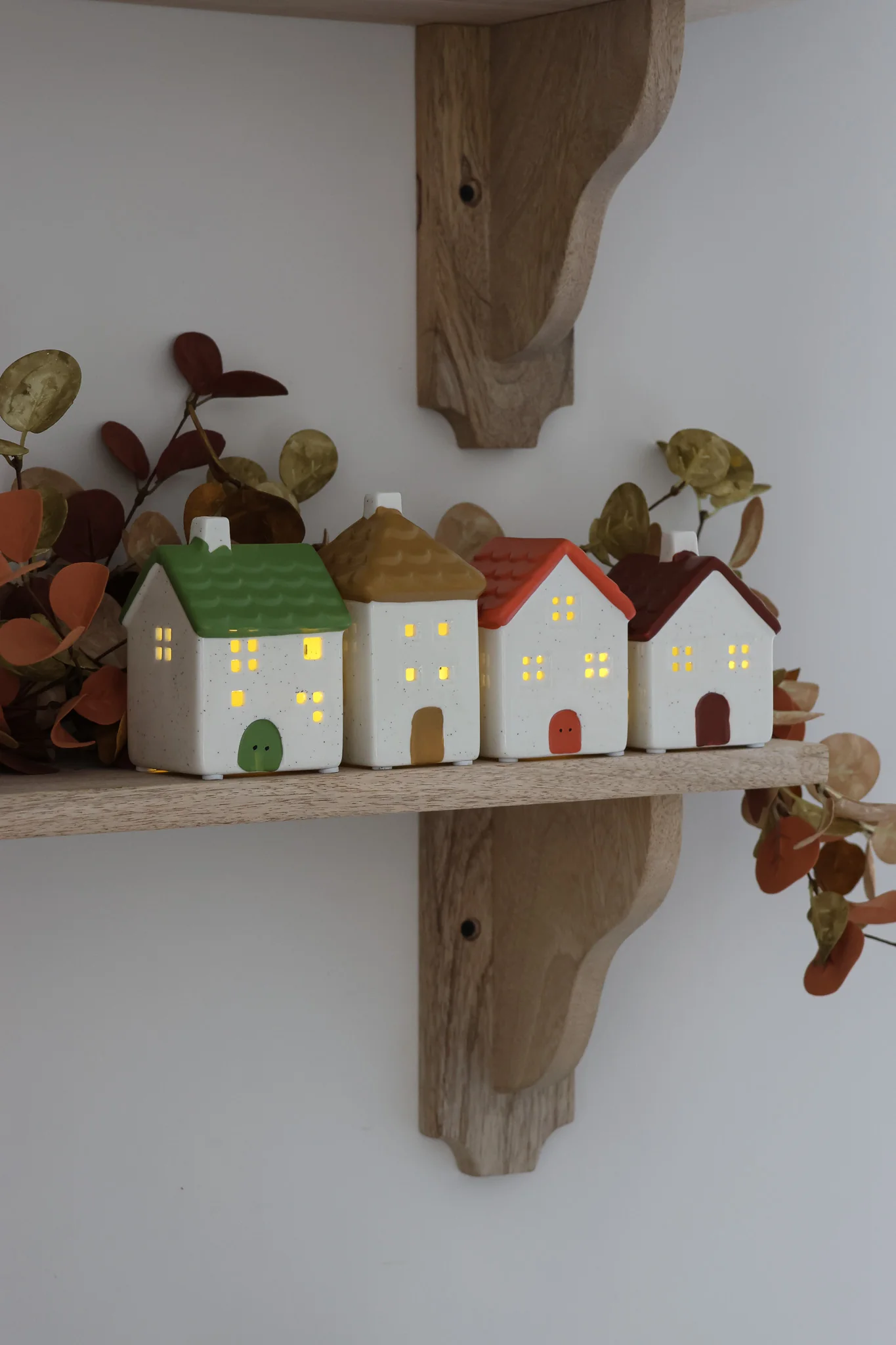 Set of 4 LED Ceramic houses - Autumn Tones - Image 3