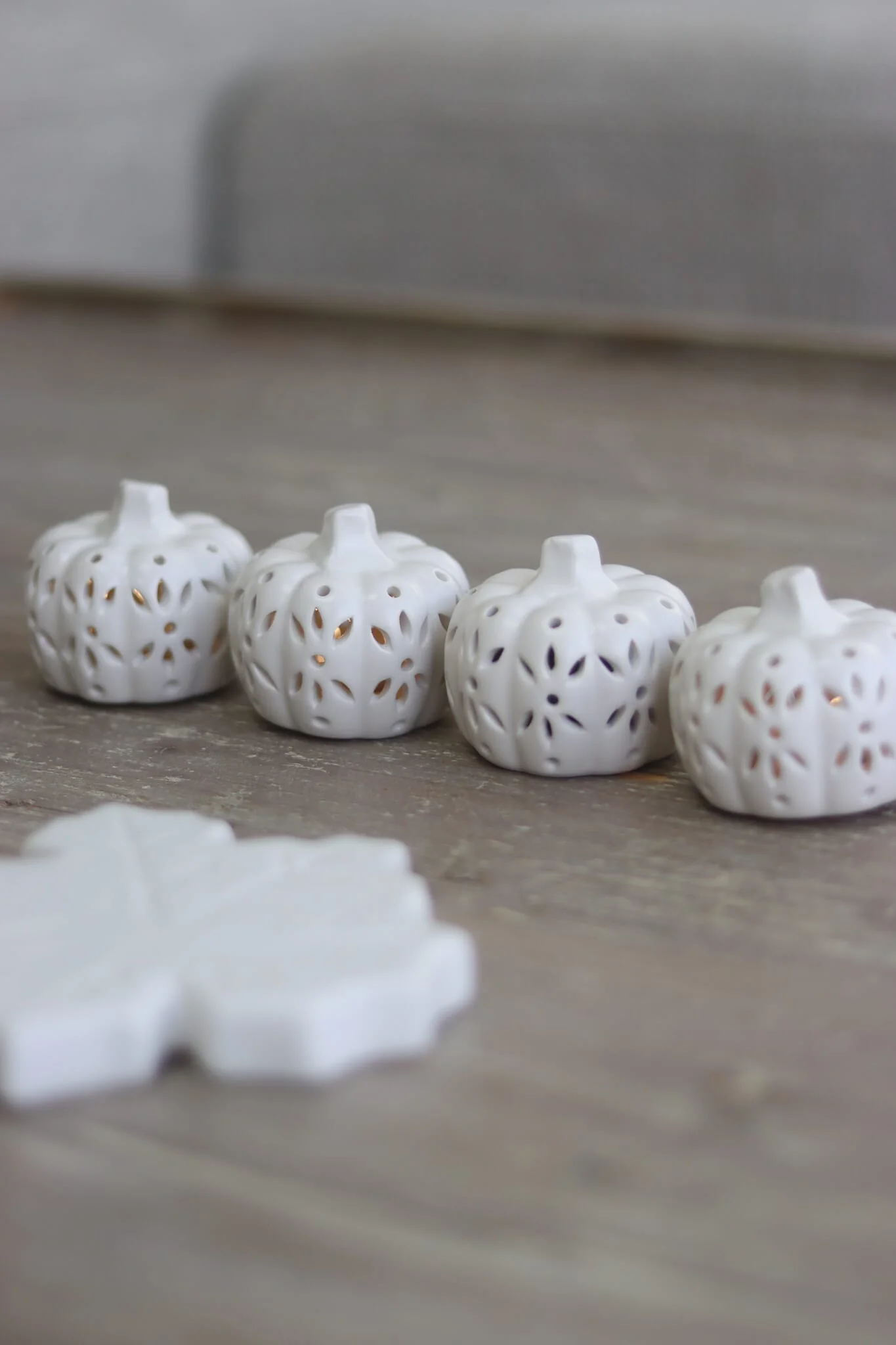 Set of 4 Tiny LED Ceramic Pumpkins - Image 3