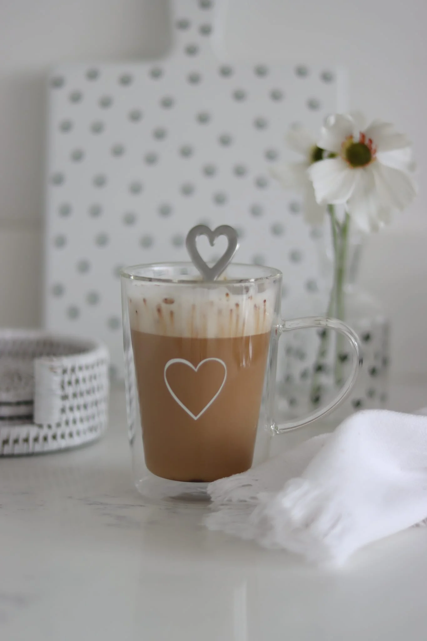 Slim Double Wall Glass Mug - Single Heart/White