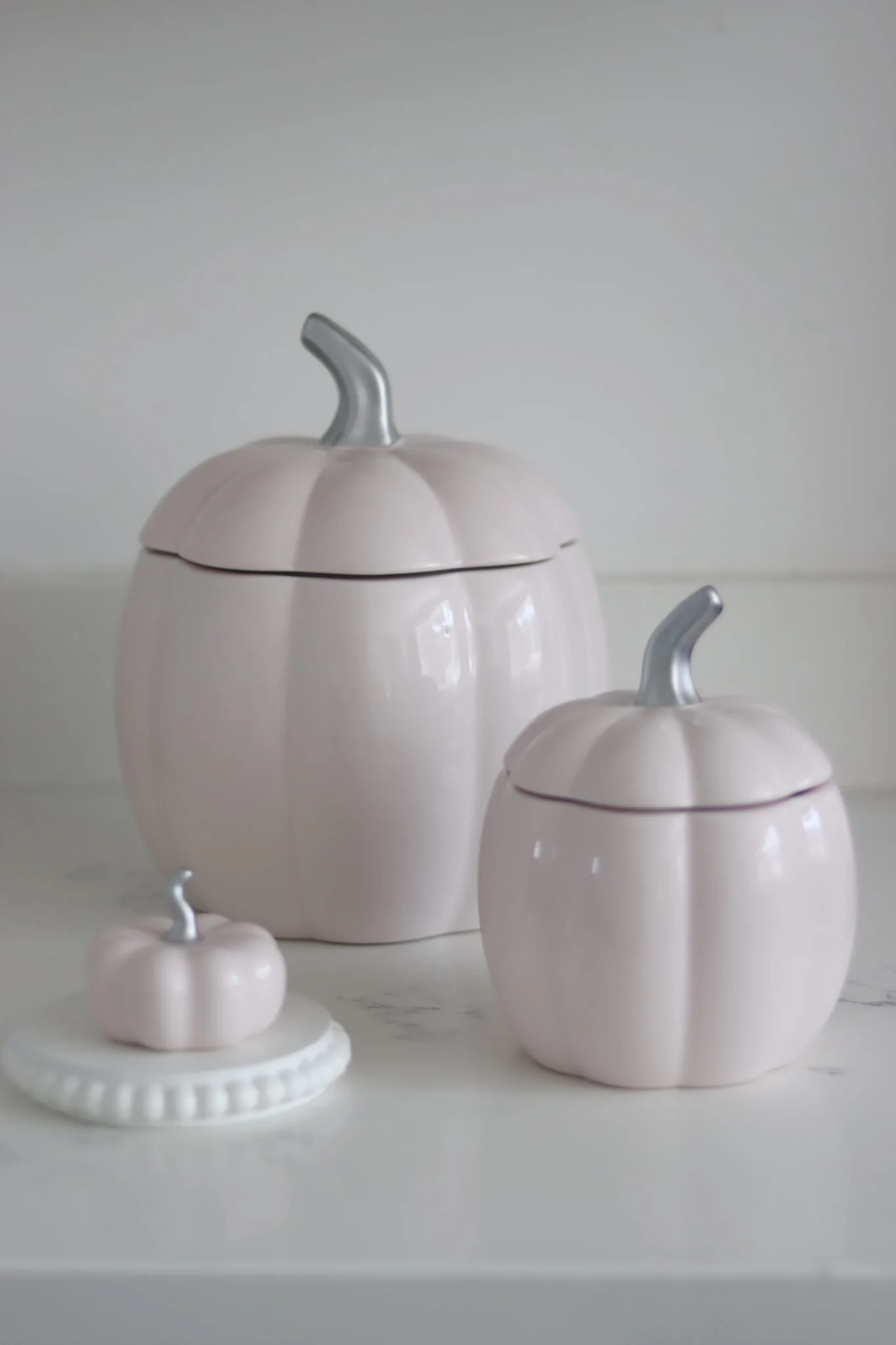 Small Ceramic Pumpkin Jar - Light Pink - Image 3