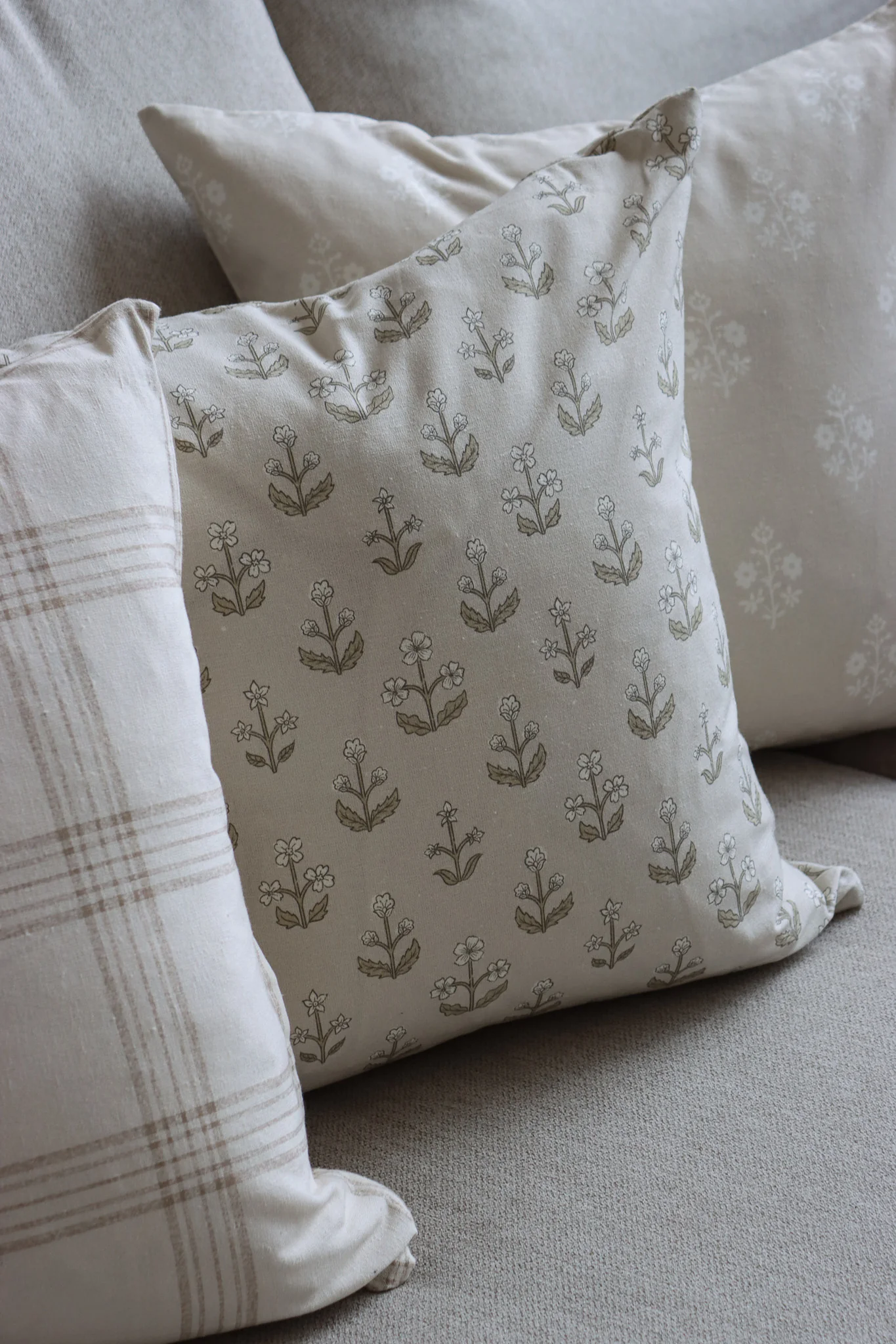 Stone Floral Cushion Cover - Image 4