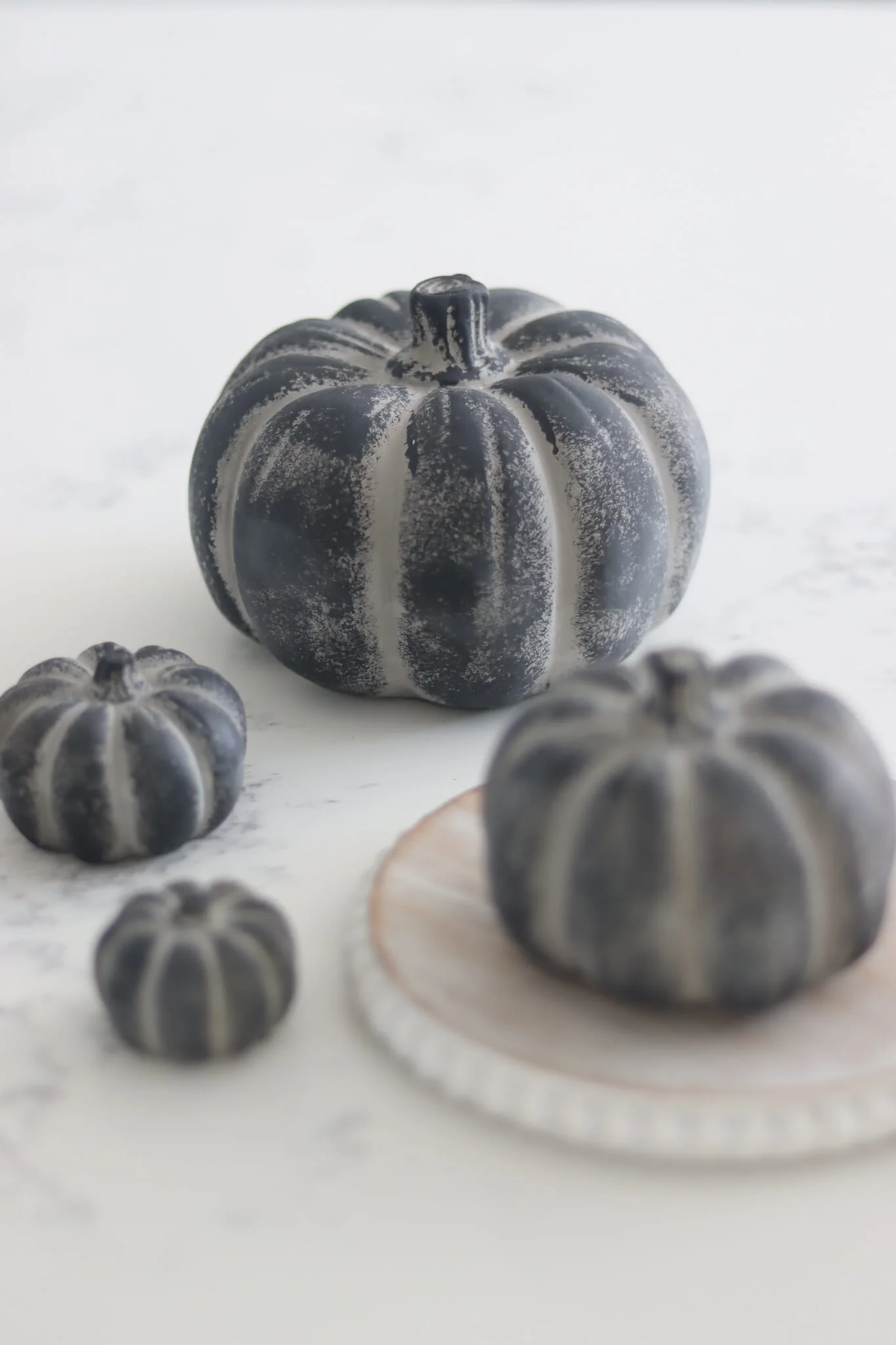 Stone Resin Pumpkin Family - Black - Image 4
