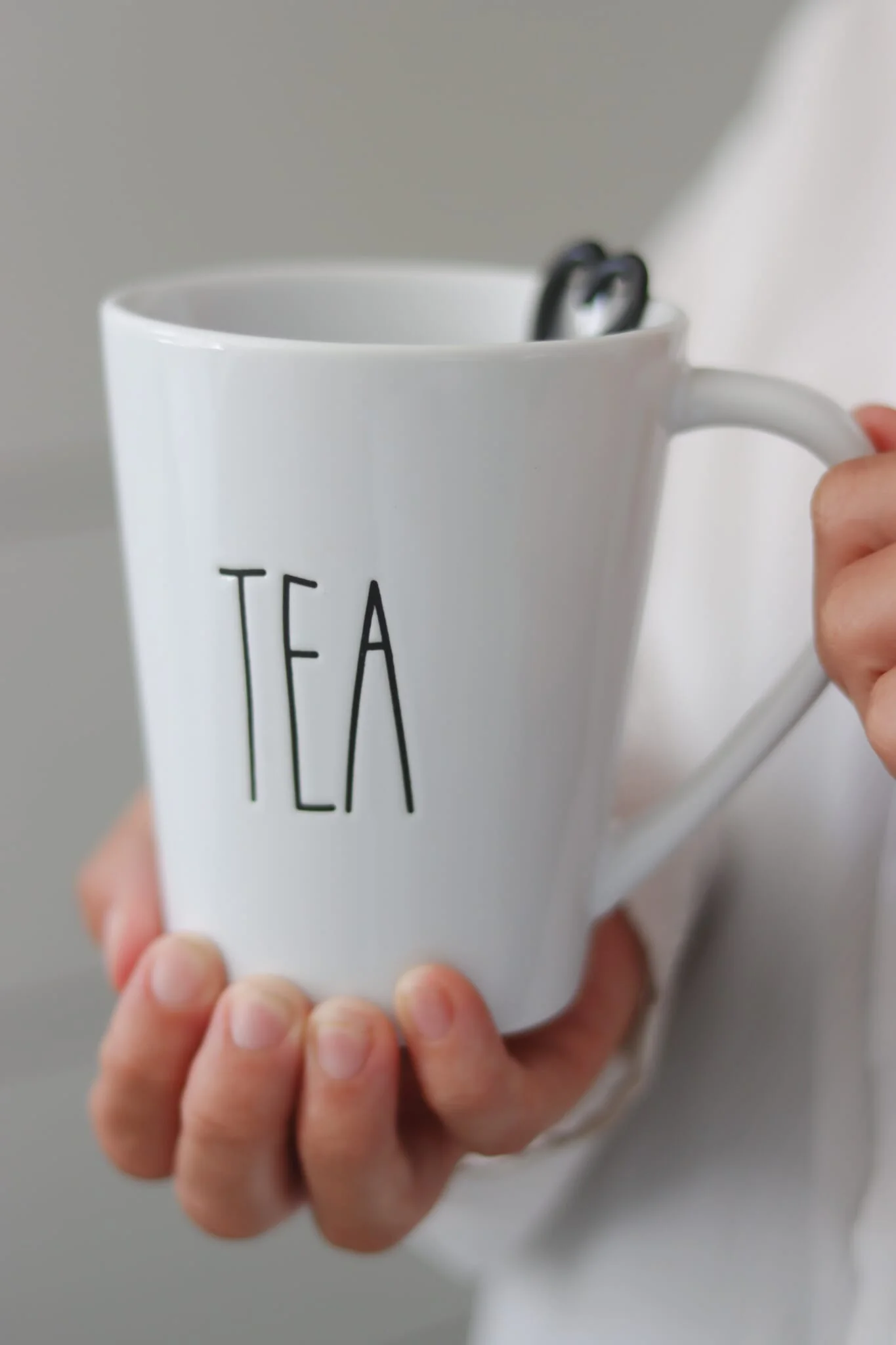 Tall Stoneware Tea Mug - Image 3